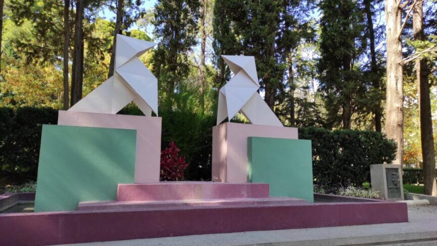 Monumento Las Pajaritas Huesca