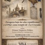 Imagen con estética de documento antiguo y tonos sepia. En la parte superior, una ilustración muestra aviones biplanos sobrevolando la Basílica del Pilar de Zaragoza, con una bomba cayendo. A la derecha, se observa el detalle de una de las bombas que no explotó, expuesta en el interior del templo sobre una placa de mármol. El cuerpo central contiene el texto informativo: la charla-paseo será impartida por el Dr. Dimas Vaquero Peláez el 18 de abril de 2026 a las 11:30 h, iniciando en el relieve de Pablo Serrano. La parte inferior presenta un marco ornamentado con el logotipo de la "Asoziazión Cultural Bente d’Abiento", celebrando su 20º aniversario (2006-2026), junto a iconos de redes sociales y su dirección web.